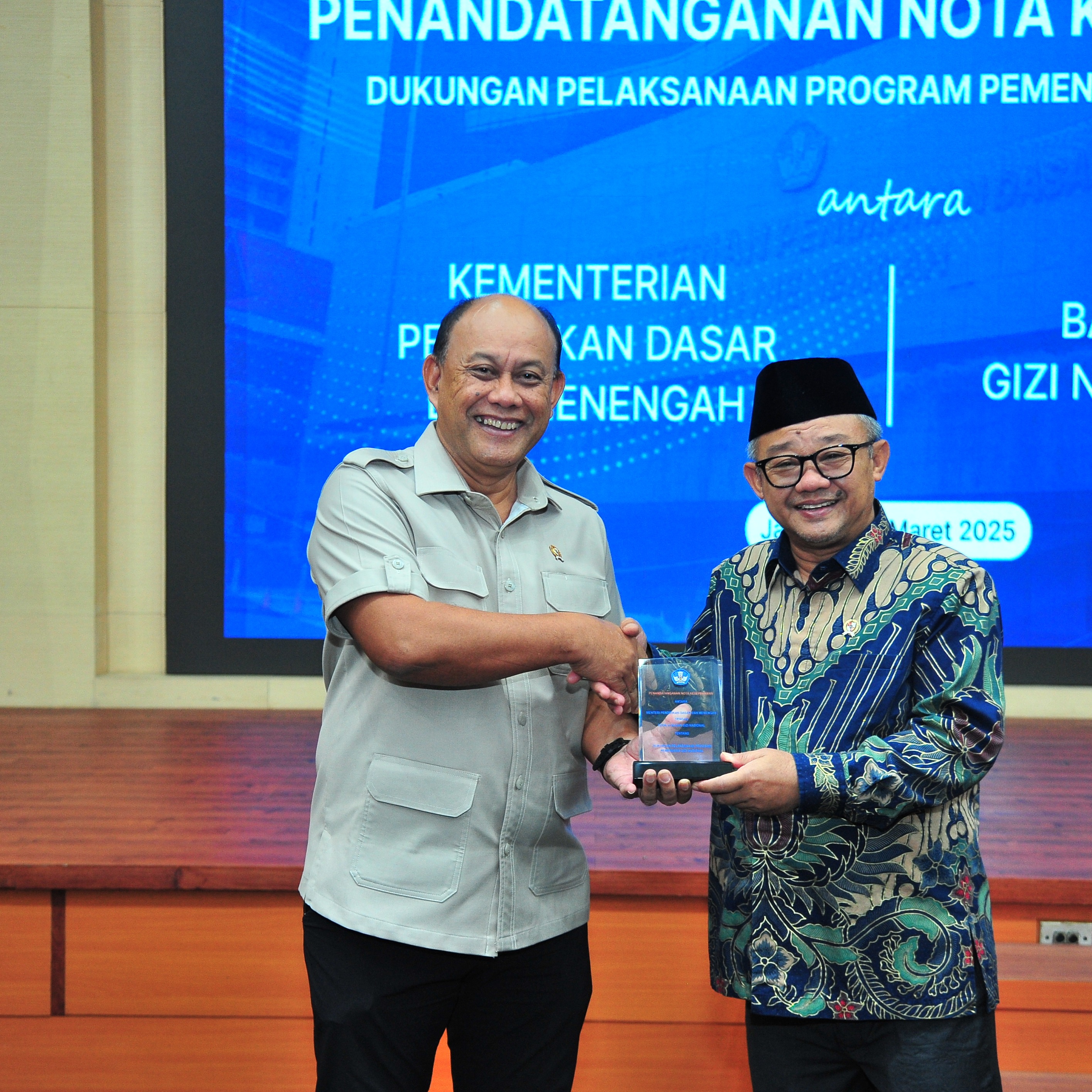Dukung Program Pemenuhan Gizi Nasional, Mendikdasmen dan Kepala BGN Tanda Tangani Nota Kesepahaman